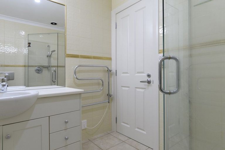 Photo of property in 121b Oceanview Road, Mount Maunganui, 3116