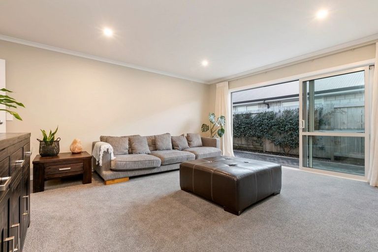 Photo of property in 2 Livingstone Drive, Papamoa Beach, Papamoa, 3118