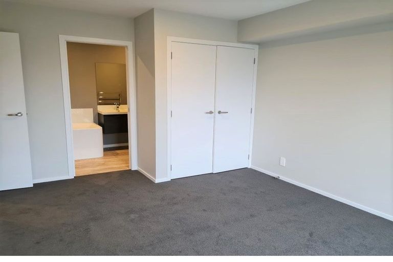 Photo of property in 18 Kopua Place, Whitby, Porirua, 5024