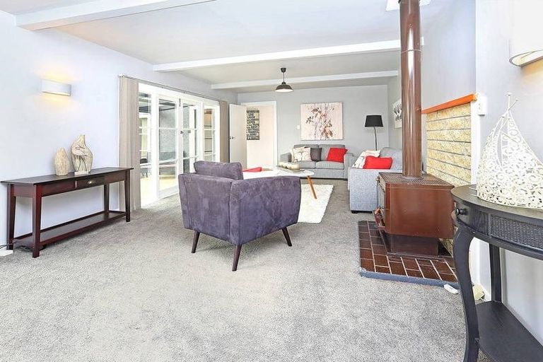 Photo of property in 91 Konini Road, Titirangi, Auckland, 0604