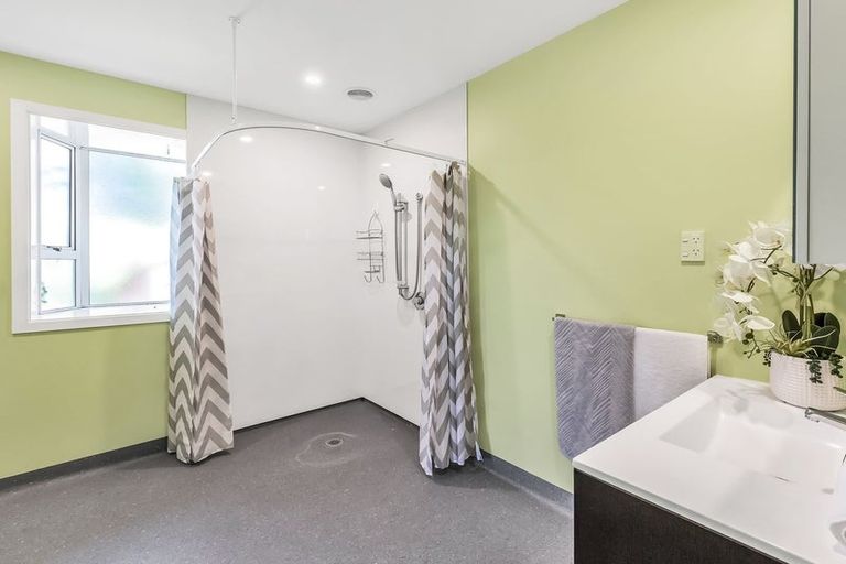 Photo of property in 33 Banks Avenue, Dallington, Christchurch, 8061