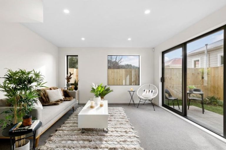 Photo of property in 11/124u Britomart Street, Berhampore, Wellington, 6023