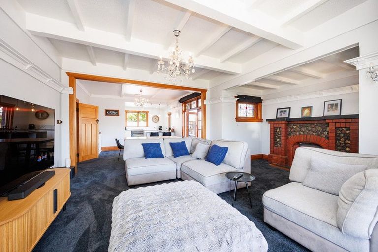 Photo of property in 116 Heretaunga Street, Palmerston North, 4414