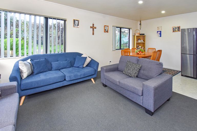 Photo of property in 14 Bohola Rise, Weymouth, Auckland, 2103
