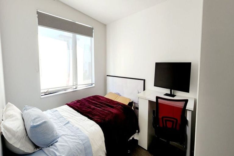 Photo of property in 15/62 Spenmoor Street, Newlands, Wellington, 6037