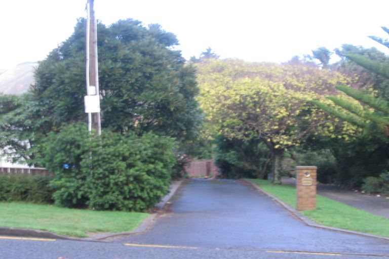 Photo of property in 16 Utauta Street, Waikanae, 5036