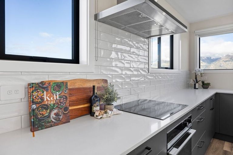 Photo of property in 60 Kirimoko Crescent, Wanaka, 9305