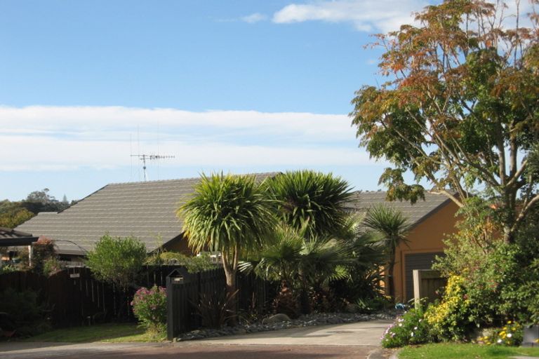 Photo of property in 15 Meadowviews Drive, Welcome Bay, Tauranga, 3112