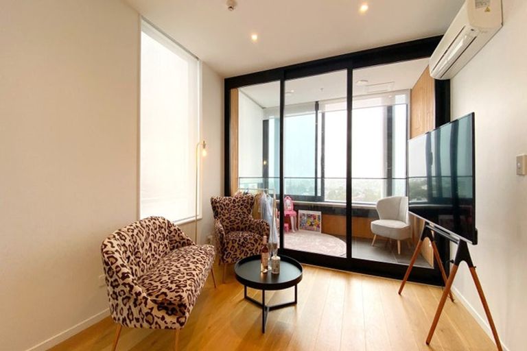 Photo of property in 1 Buscomb Avenue, Henderson, Auckland, 0610