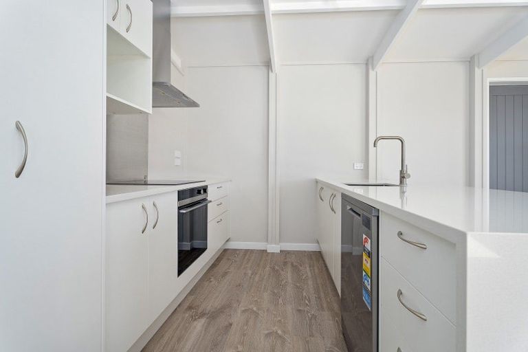 Photo of property in 8 Ngaroma Crescent, Whitianga, 3510