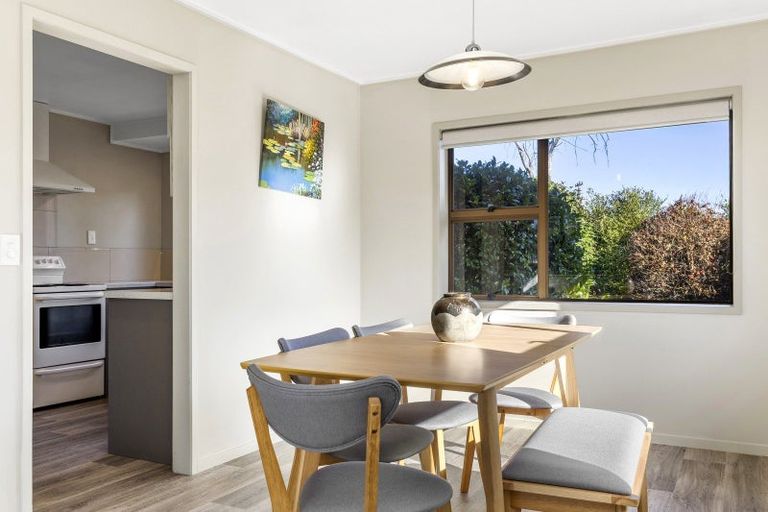 Photo of property in 7 Kathleen Place, Rainbow Point, Taupo, 3330