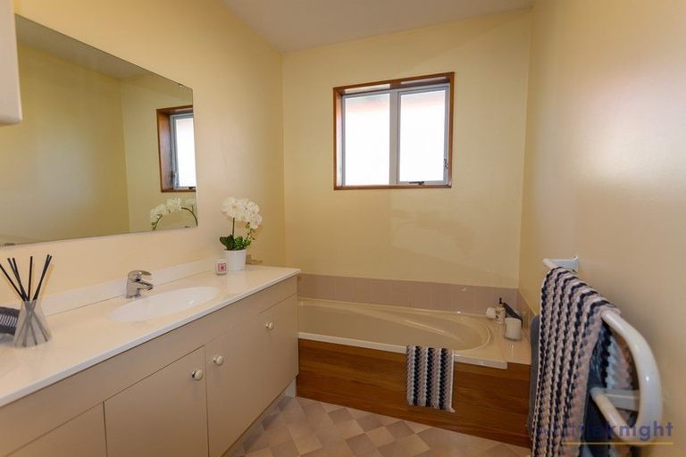 Photo of property in 27a Koromiko Street, Saint Martins, Christchurch, 8022