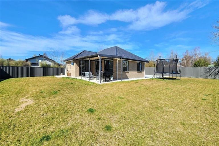 Photo of property in 2 Bibby Street, Waipawa, 4210