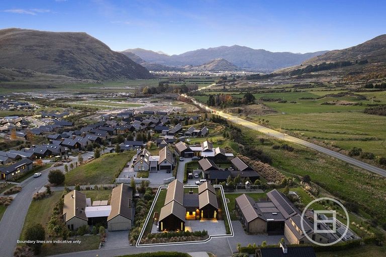 Photo of property in 8 Stockyard Lane, Jacks Point, Queenstown, 9371