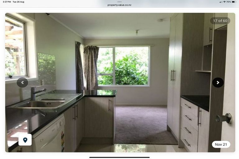 Photo of property in 21 Finn Place, Totara Vale, Auckland, 0629