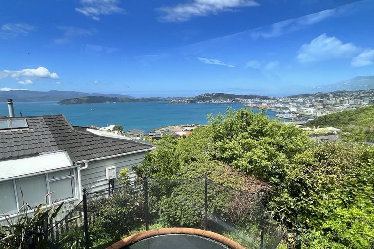 Photo of property in 18 Rama Crescent, Khandallah, Wellington, 6035
