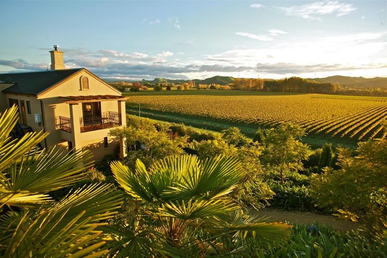 Photo of property in Beckenridge Lodge, 1 Breckenridge Lane, Puketapu, Napier, 4183