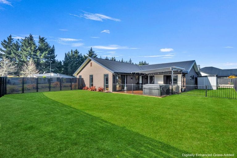 Photo of property in 10 Kohunga Crescent, Bottle Lake, Christchurch, 8083