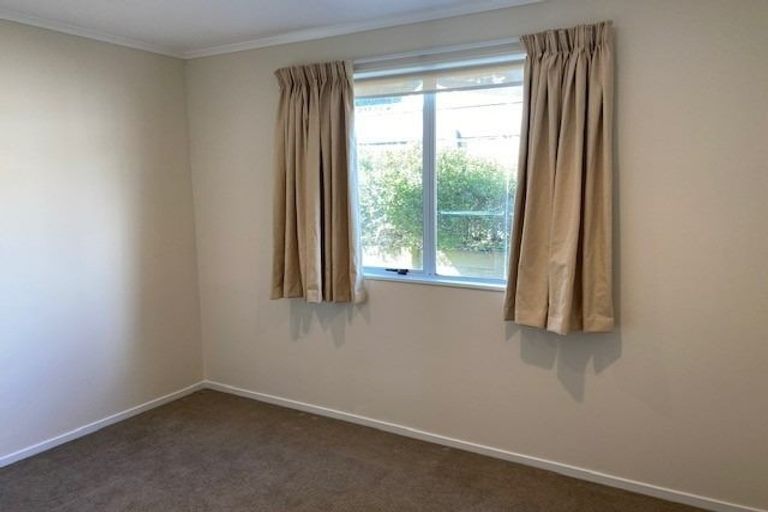 Photo of property in 2 Atwood Grove, Churton Park, Wellington, 6037