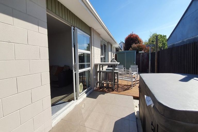 Photo of property in 6/21 Edgeware Road, St Albans, Christchurch, 8014