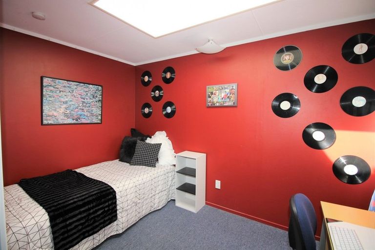 Photo of property in 123 Guy Street, Dannevirke, 4930