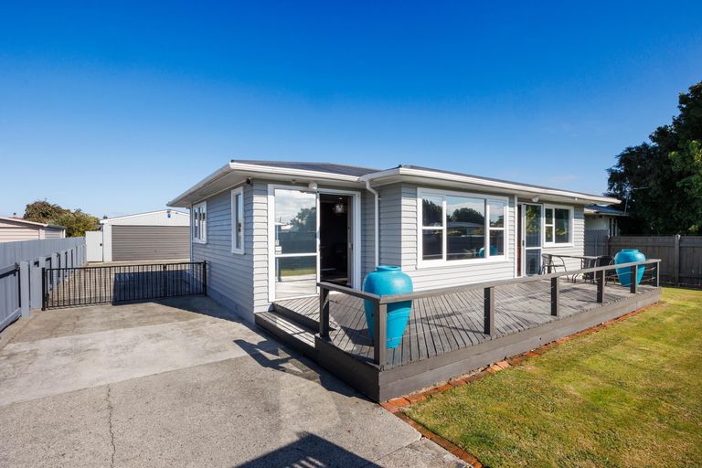 Photo of property in 40 Sutherland Crescent, Westbrook, Palmerston North, 4412
