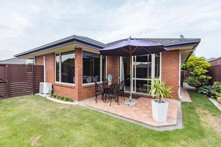 Photo of property in 30 Seymour Street, Hornby, Christchurch, 8042