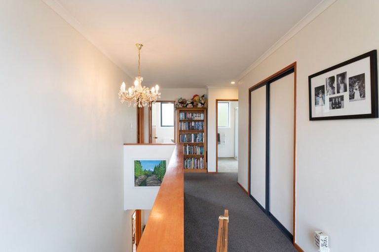 Photo of property in 102 Hagart-alexander Drive, Mosgiel, 9024