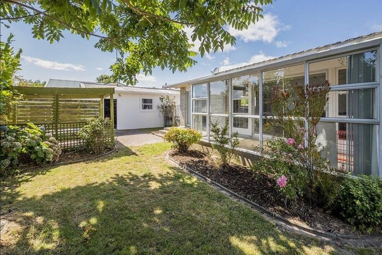 Photo of property in 84 Kirk Street, Otaki, 5512