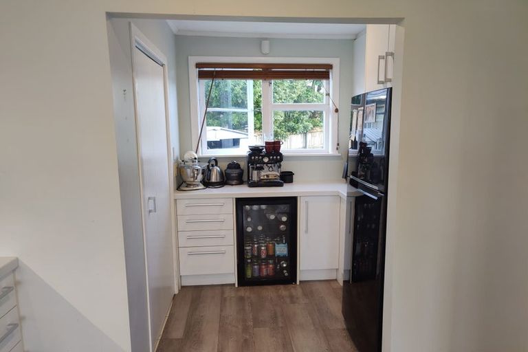 Photo of property in 10 Gladfield Lane, Te Atatu Peninsula, Auckland, 0610