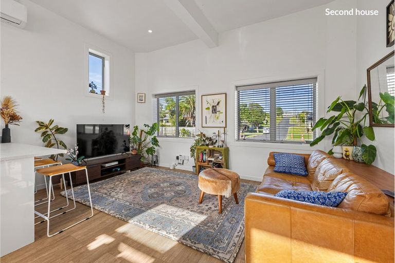 Photo of property in 7 Nihinihi Avenue, Raglan, 3225