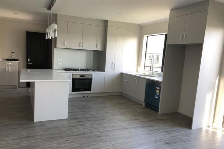 Photo of property in 23 Sapwood Crescent, Takanini, 2110