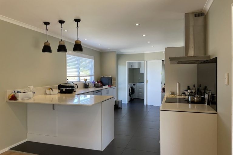 Photo of property in 19 Chorley Grove, Churton Park, Wellington, 6037