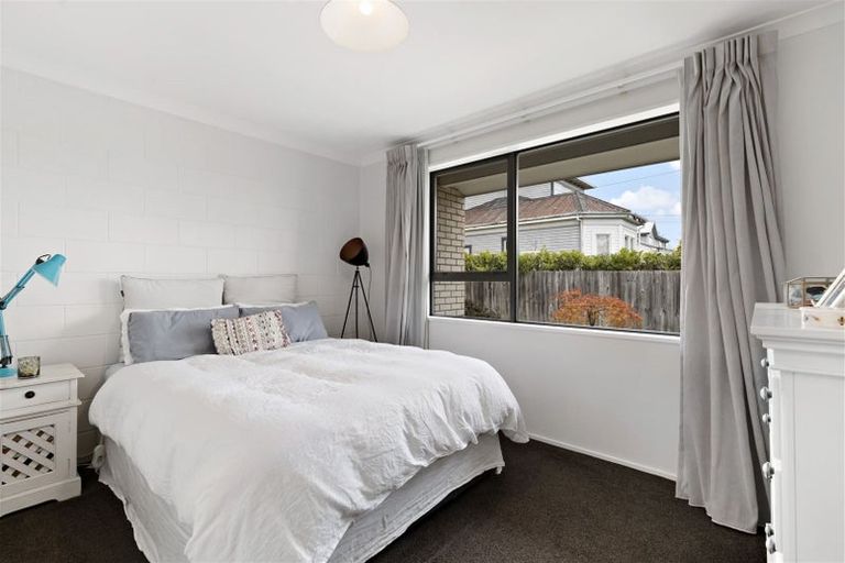 Photo of property in 1/164 Edgeware Road, Edgeware, Christchurch, 8013