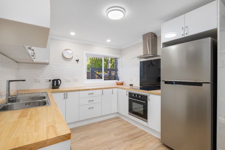 Photo of property in 12 Arthur Crescent, Waikawa, Picton, 7220