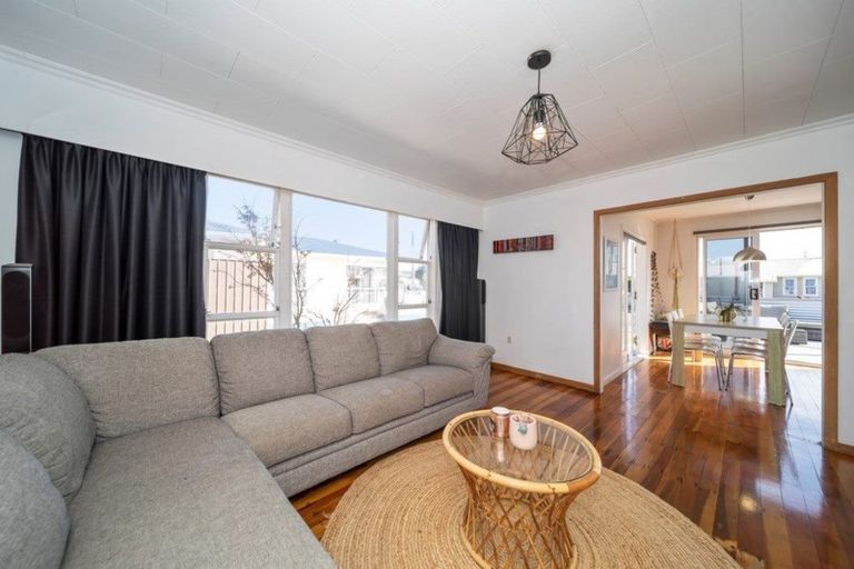 Photo of property in 12 Rosendale Avenue, Spotswood, New Plymouth, 4310