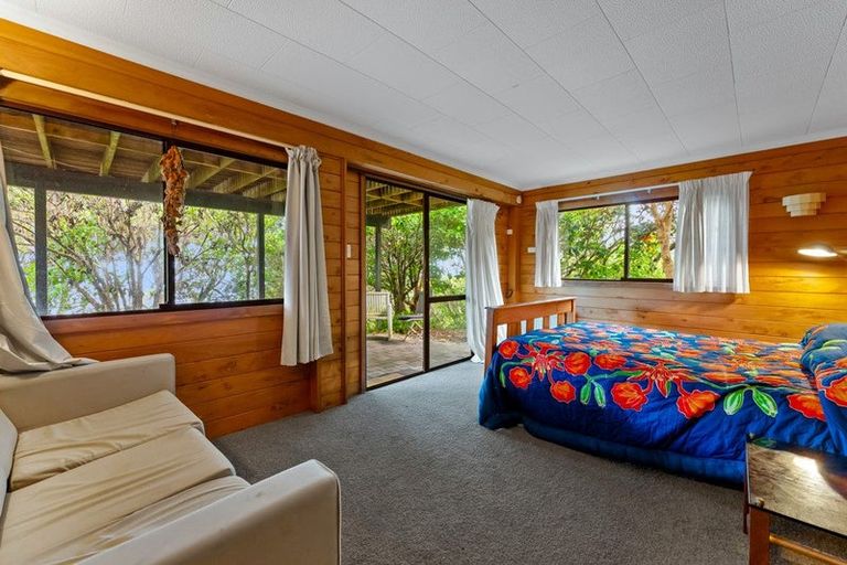 Photo of property in 14 Penguin Street, Leigh, Warkworth, 0985