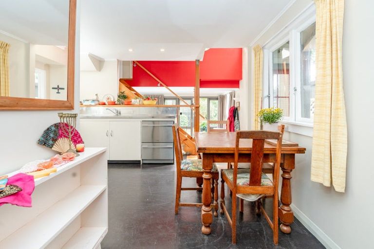 Photo of property in 19 Moir Street, Mount Victoria, Wellington, 6011