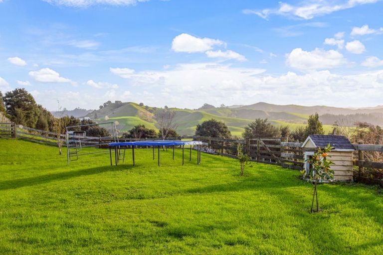Photo of property in 871 Krippner Road, Puhoi, Silverdale, 0994