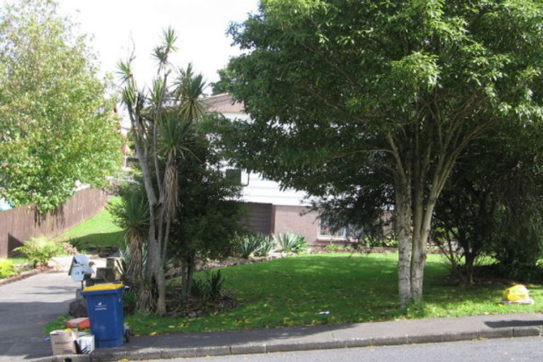 Photo of property in 23 Kemp Road, Massey, Auckland, 0614