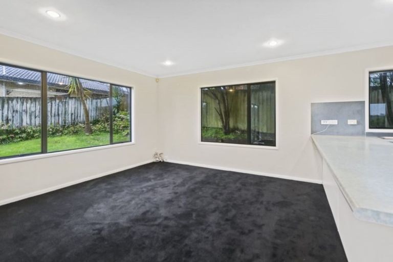 Photo of property in 13 Hercules Drive, Henderson, Auckland, 0612