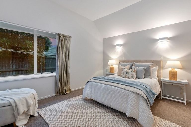 Photo of property in 9 Cricklewood Place, Avonhead, Christchurch, 8042