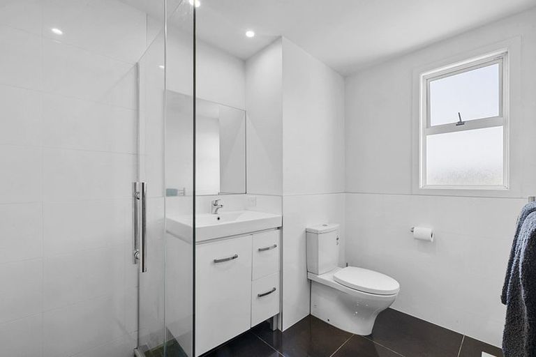 Photo of property in 4/53 Young Street, New Plymouth, 4310