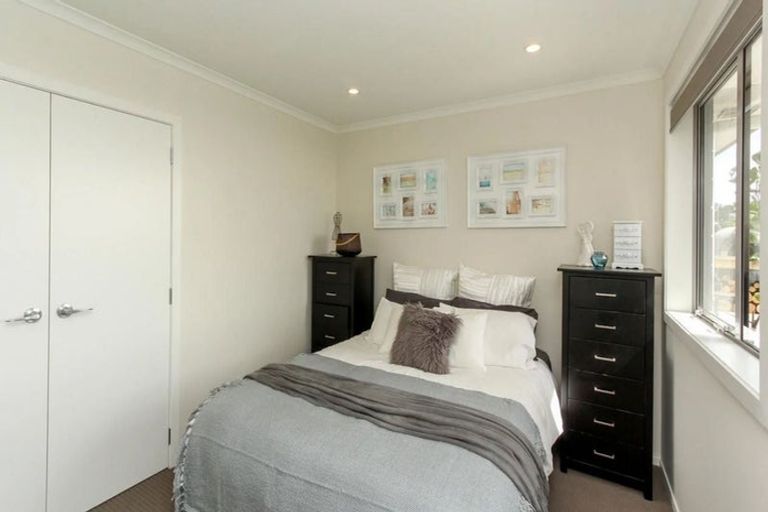 Photo of property in 92 Smart Road, Glen Avon, New Plymouth, 4312