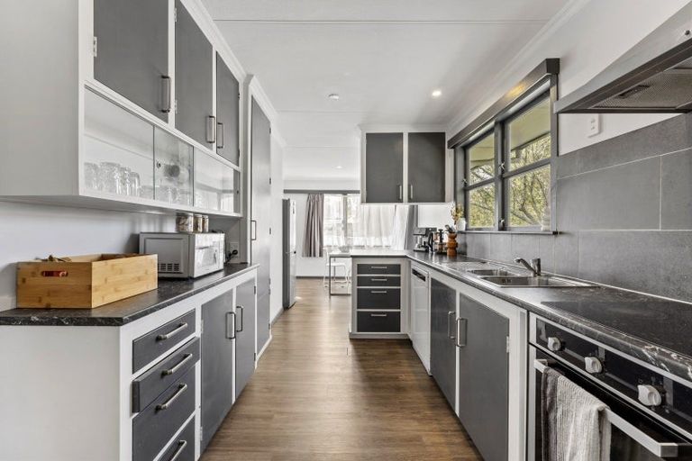 Photo of property in 3 Camellia Avenue, Aramoho, Whanganui, 4500