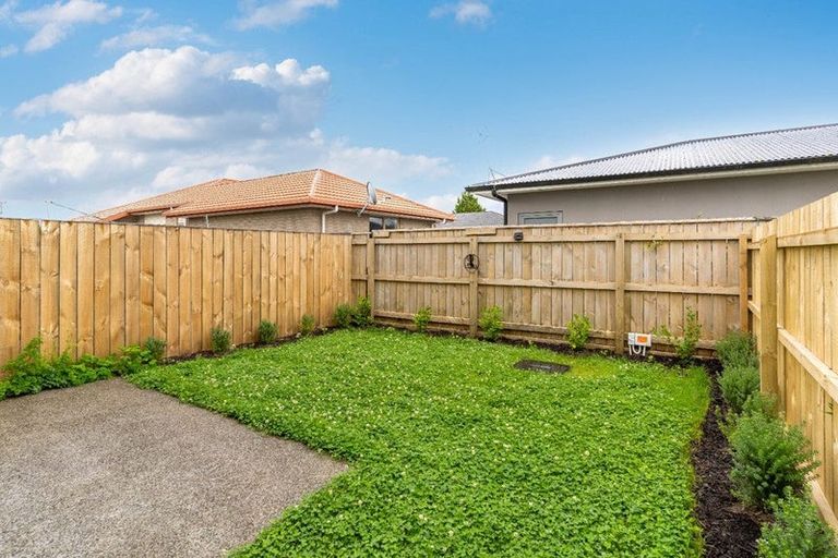 Photo of property in 5/20 Ballinger Place, Carterton, 5713