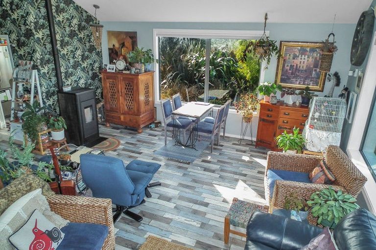 Photo of property in 1/102 Beach Road, Awamoa, Oamaru, 9495