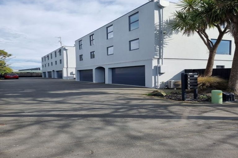 Photo of property in 2/49 Bishop Street, St Albans, Christchurch, 8014