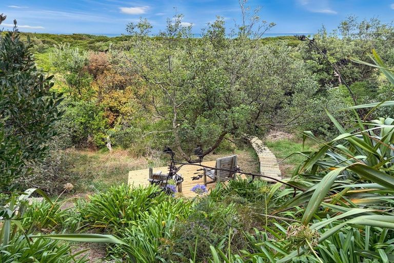 Photo of property in 111 Karaka Street, Castlecliff, Whanganui, 4501