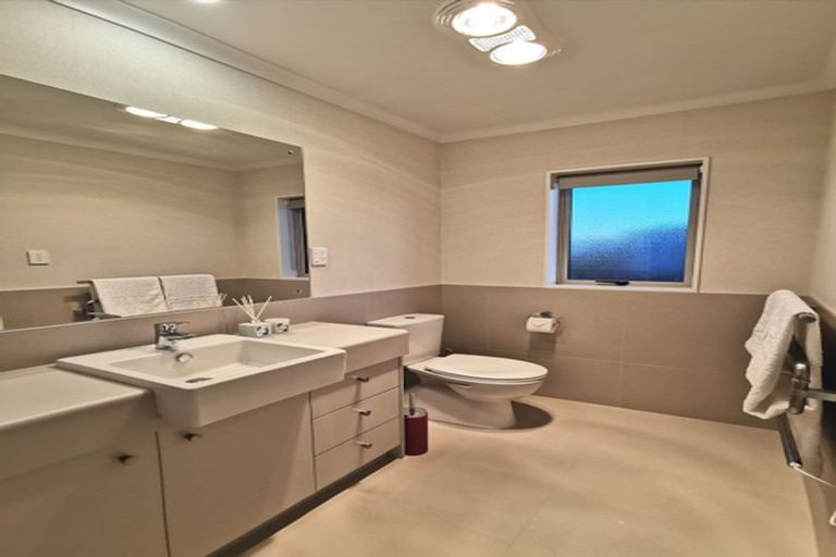 Photo of property in 106 Flat Bush School Road, Flat Bush, Auckland, 2019